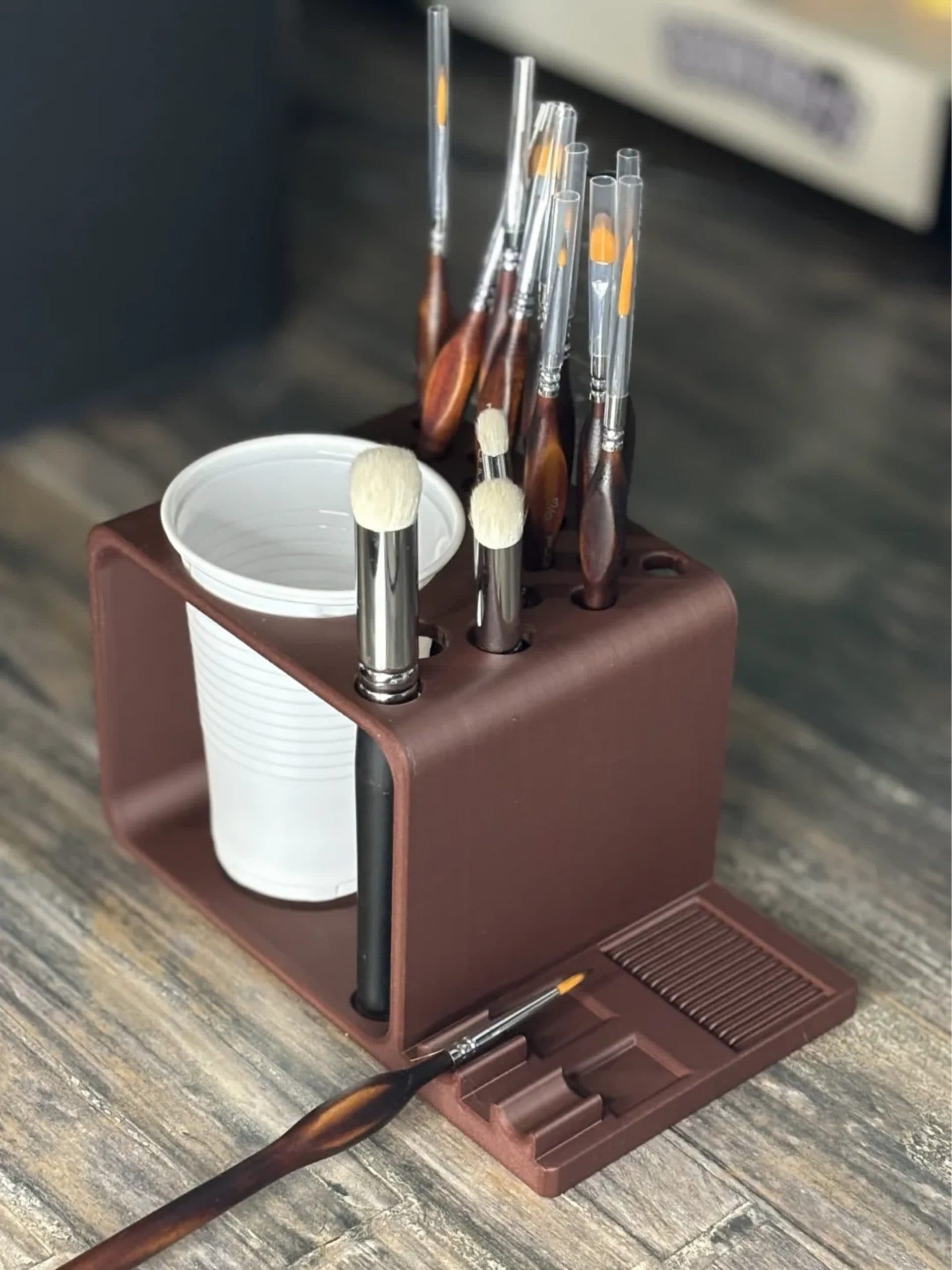 Brush Holder with Cup Slot – Your Ultimate Artist’s Companion for a Clutter-Free Workspace